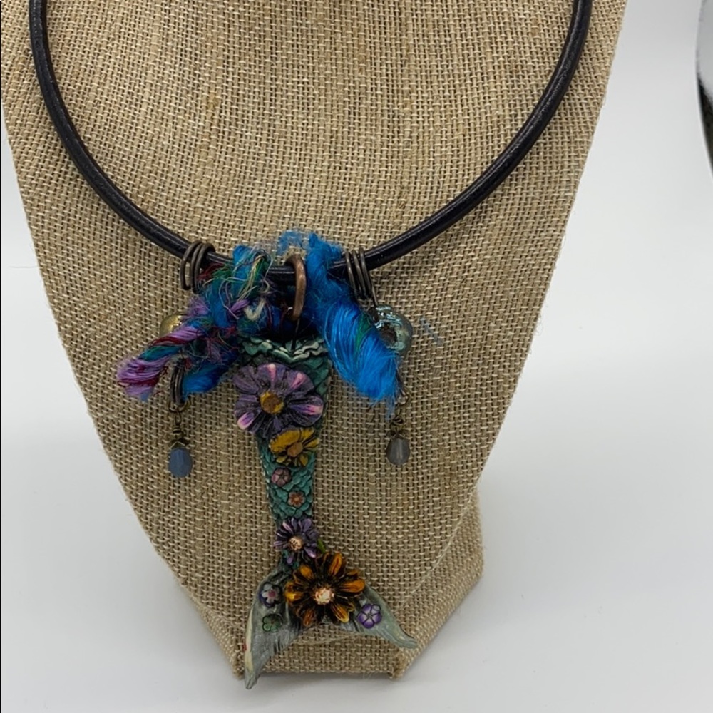 Queen of the mermaids choker - Picture 2 of 9
